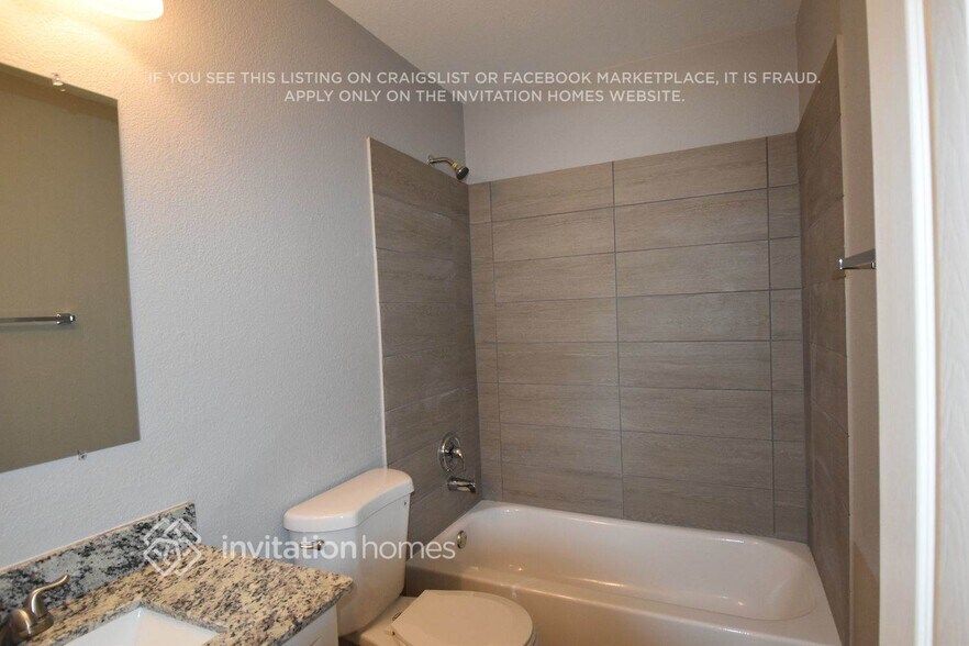 Building Photo - 11705 Ficus Dr