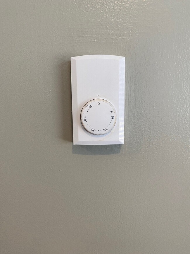 Building Photo - 7132 47th Ave SW