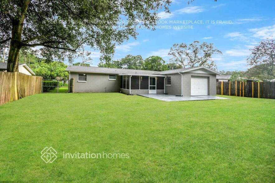 Building Photo - 210 Paka Ct
