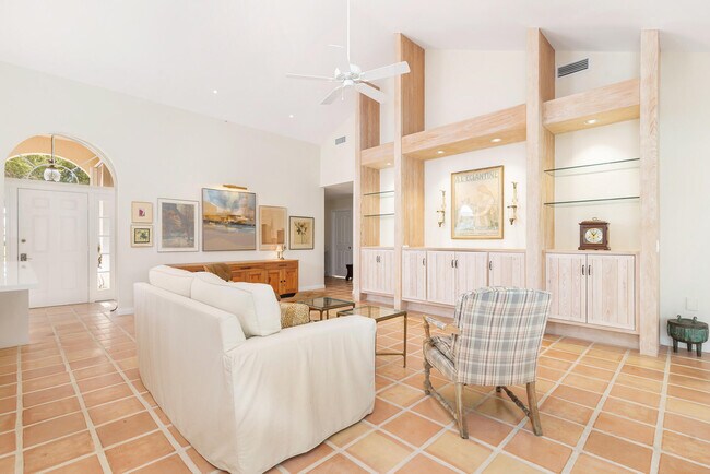 Building Photo - 2725 Meadowlark Ln