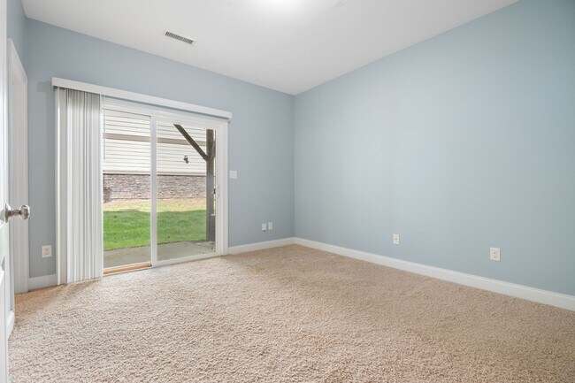 Building Photo - Gorgeous  3-bedroom townhome in North Raleigh!