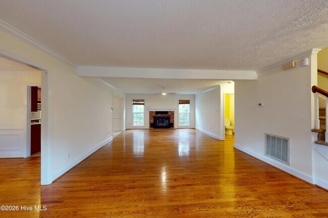Building Photo - 464 Summerlea Dr