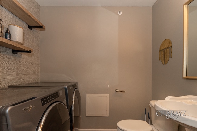 Building Photo - 2665 Bald Eagle Ct