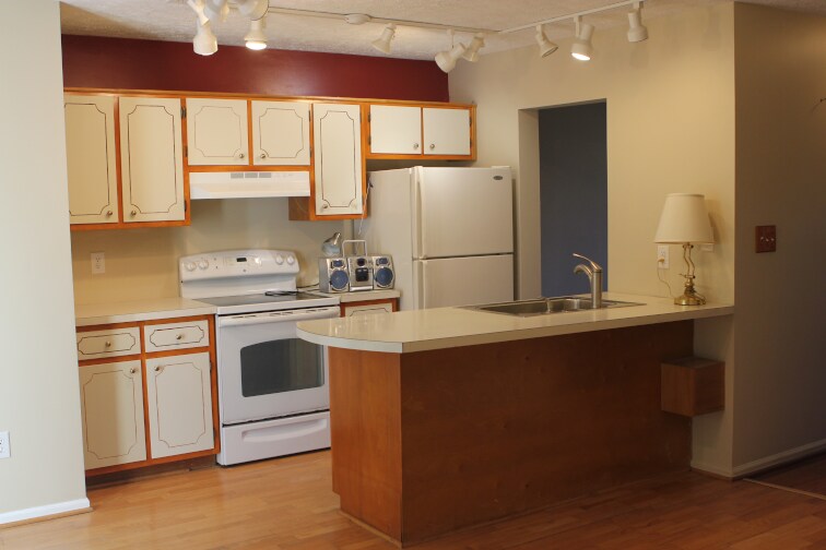 Looking at Kitchen - 530 Kamran Dr