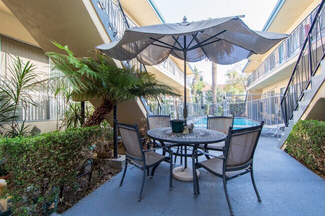 Building Photo - 3439 Vinton Ave