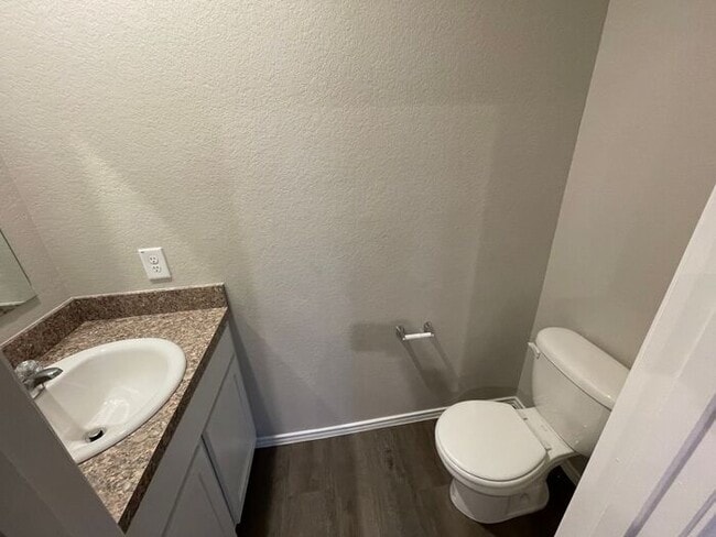 Building Photo - Step Right Up to Savings! | $250 OFF Your First Month’s Rent + Spacious 4-Bed, 2.5-Bath Home with...