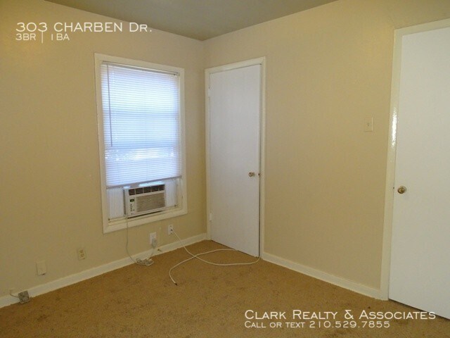 Building Photo - 303 Charben Dr., San Antonio, TX. 78237