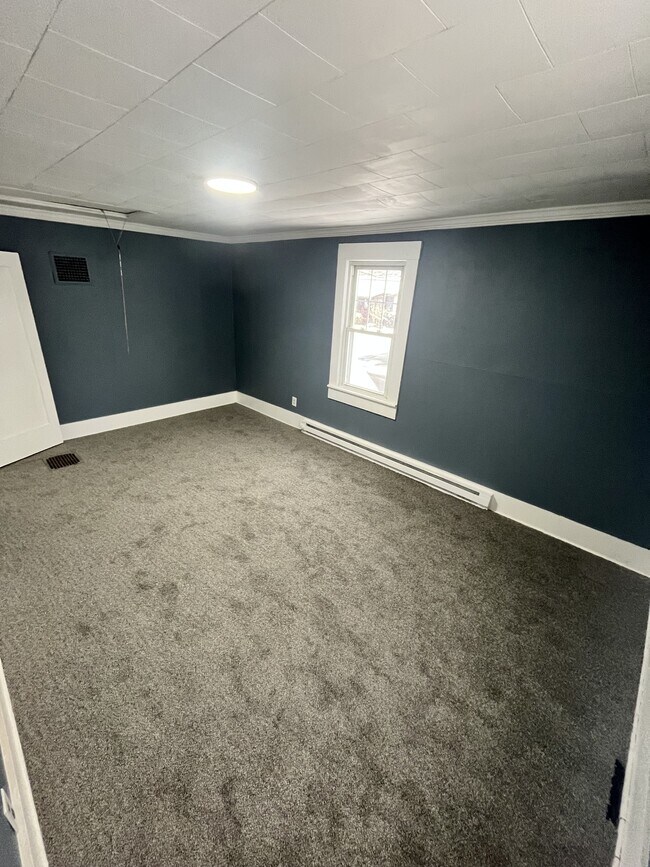 Building Photo - 190 Davenport St