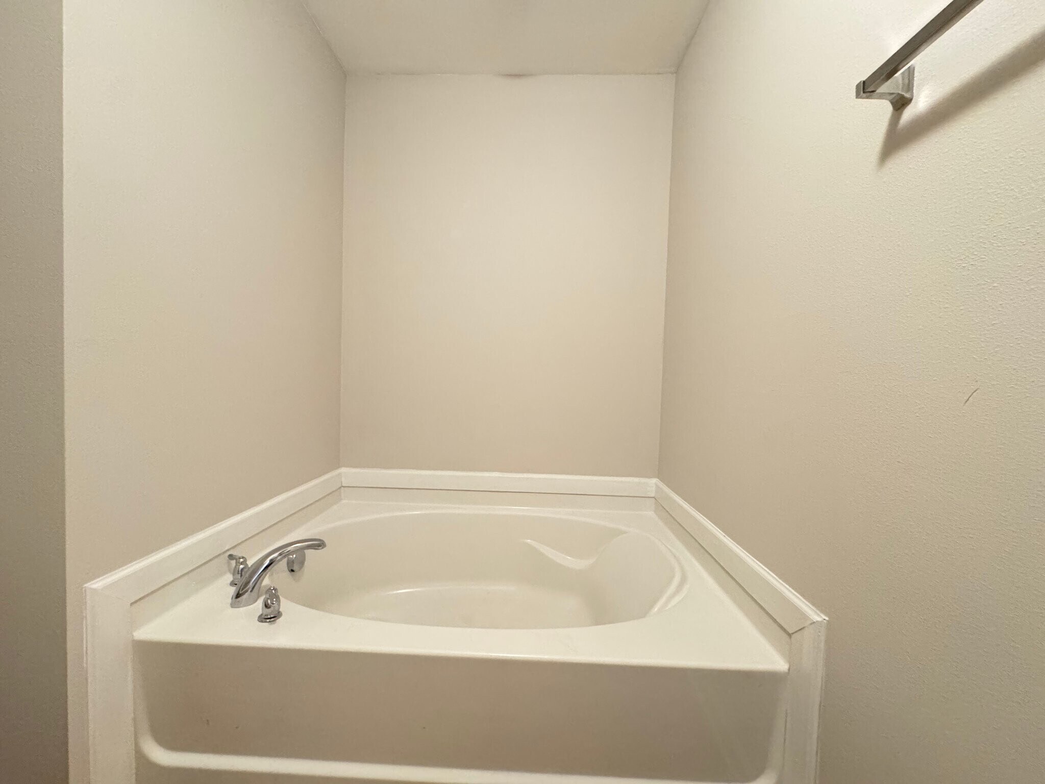 Building Photo - 205 Laramie Circle