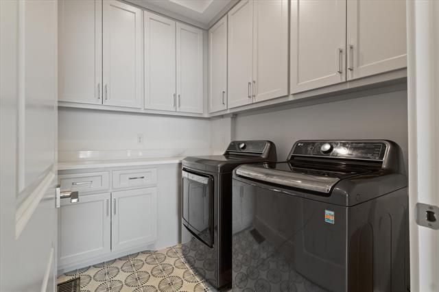 Building Photo - 6255 Belmont Ave