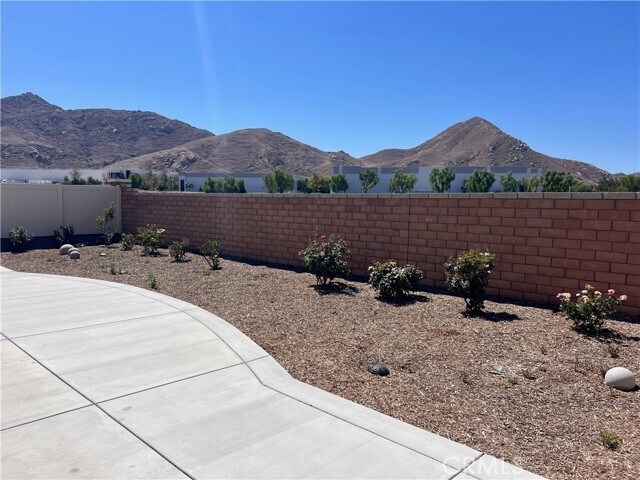 Building Photo - 19549 Sunkissed Rdg Dr