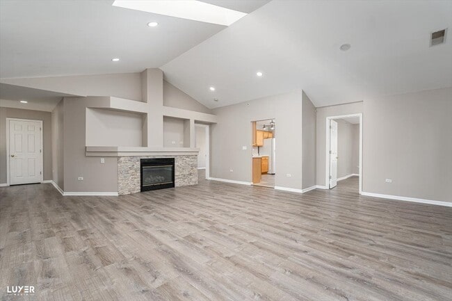 Building Photo - 7424 Lincoln Ave