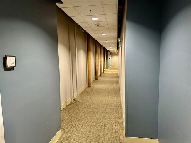 Building Photo - 35 Riverwalk Way