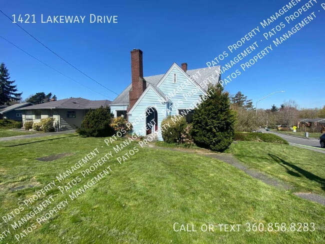 Building Photo - 1421 Lakeway Dr