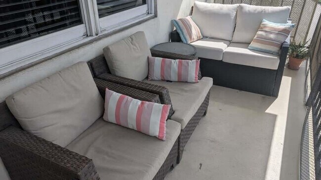 Building Photo - 1501 S Ocean Dr