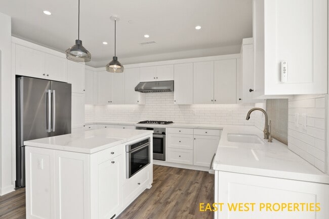 Building Photo - 136 Falcon Rdg