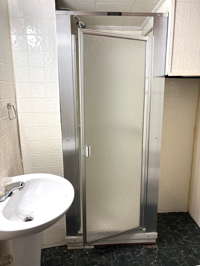 Building Photo - 27160 Spring Arbor Dr