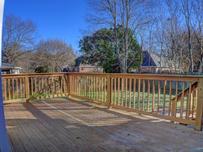 Building Photo - 150 Mill Creek Crossing