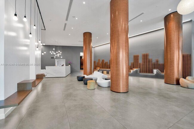 Building Photo - 350 S Miami Ave