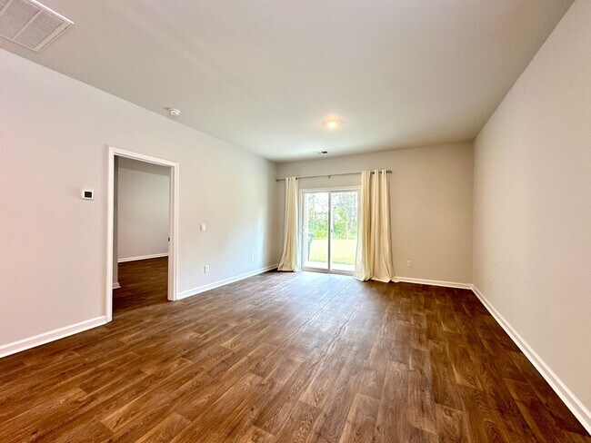 Building Photo - 3/2 home in Pine Hills in Cane Bay of Summerville!