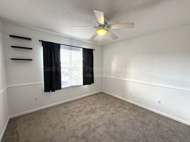 Building Photo - 16183 Old Ash Loop