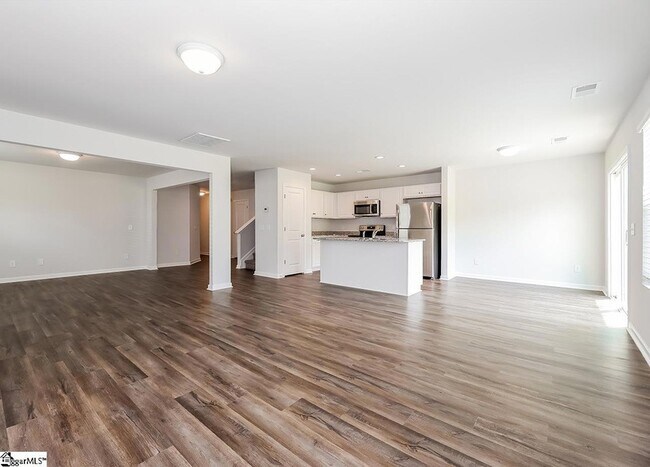 Building Photo - 502 Pollyanna Dr