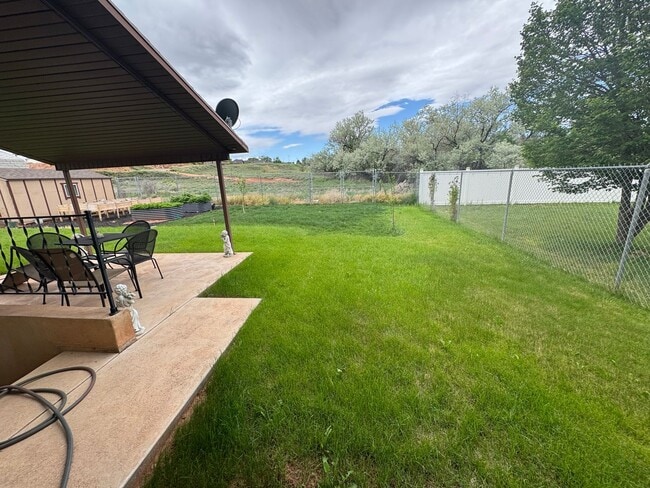 Building Photo - Spacious 4-Bedroom Home in Roosevelt, UT!