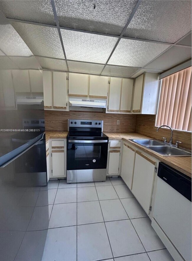Building Photo - 15471 SW 80th St