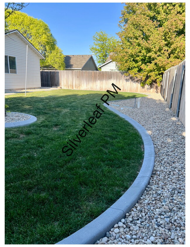 Building Photo - 2095 W Swallowtail Pl