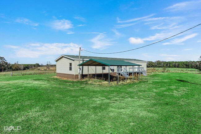 Building Photo - Country LIving!!