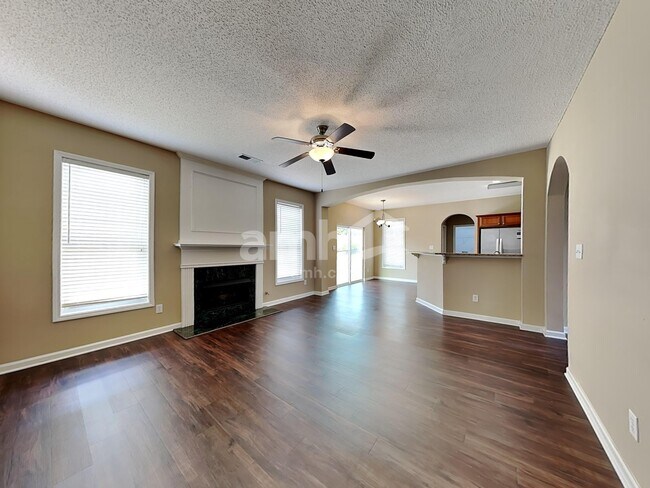 Building Photo - 812 Andora Way SW