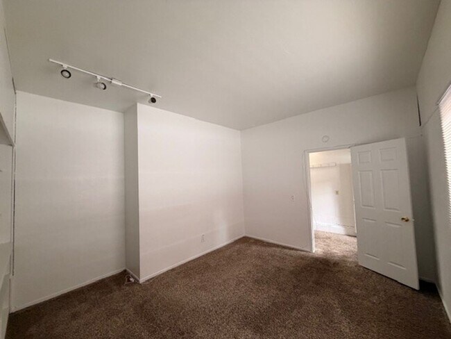 Building Photo - 2449 Ponderosa St