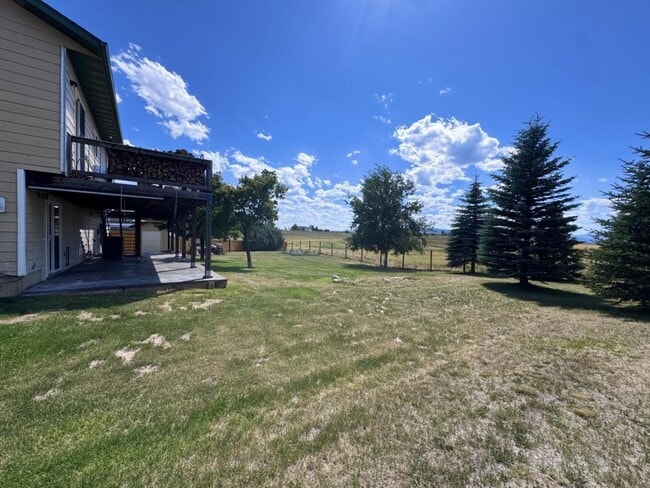 Building Photo - 3280 Strom Dr
