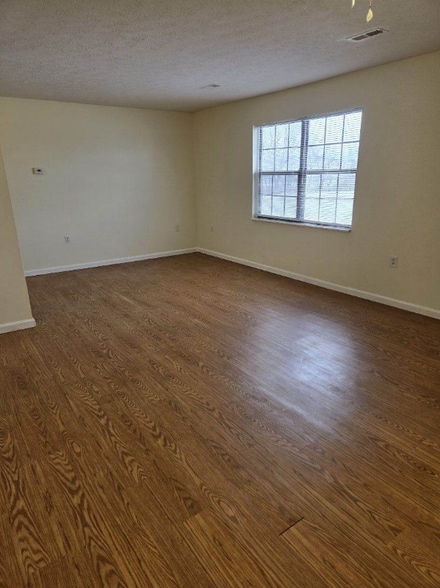 Building Photo - 27 Scioto Dr