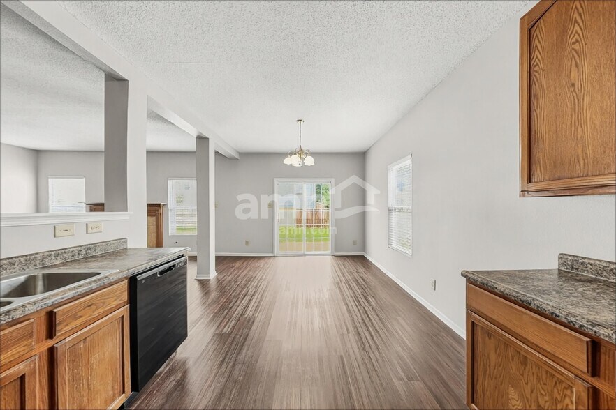Building Photo - 2945 Sentiment Ln