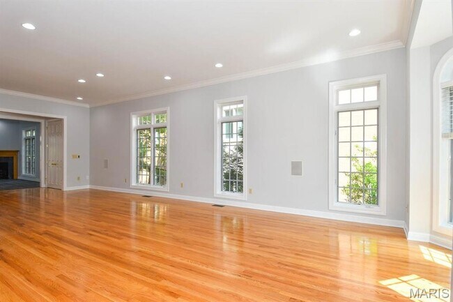 Building Photo - 20 Brighton Way