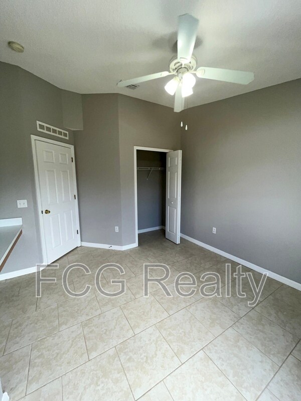 Building Photo - 5819 Windridge Dr