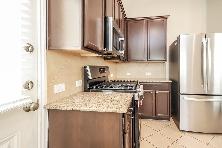 Building Photo - 5219 Gulf Stream Ln