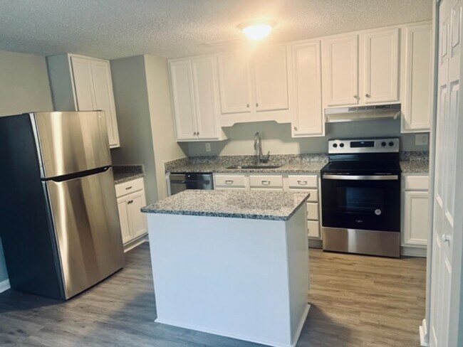 Building Photo - 3 BR/2BA | Newly Renovated Single Family Home | 1-Car Covered Parking | Front yard!