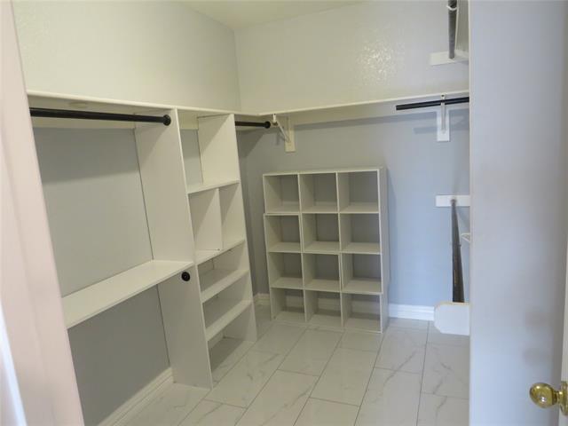 Building Photo - 8721 Greenwood Trail