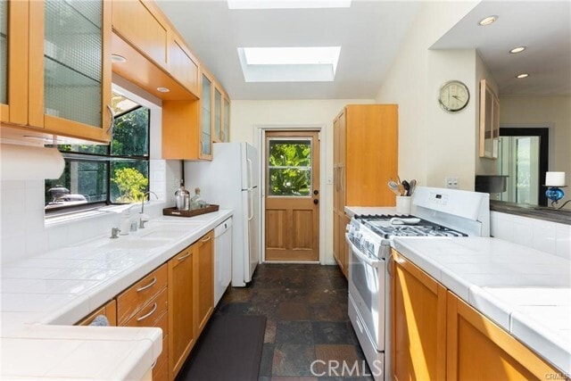 Building Photo - 5655 Katherine Ave