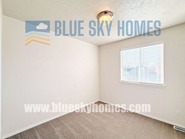 Building Photo - 4916 W McNealy St