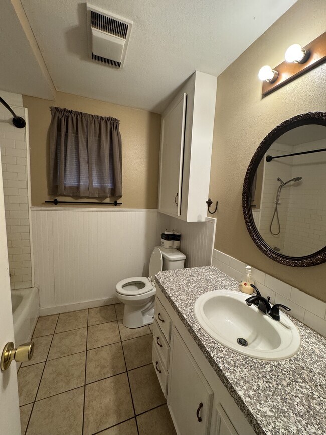 Building Photo - 3608 Edgemont Dr