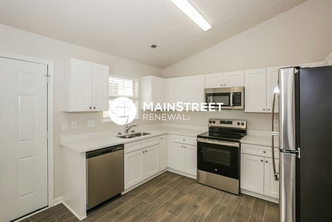 Building Photo - 3 Bedroom Pet-Friendly Home in Indian Trai...