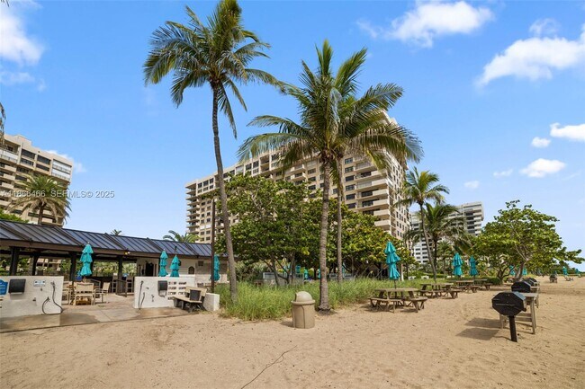 Building Photo - 5000 N Ocean Blvd