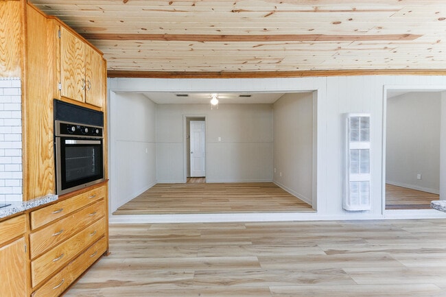 Building Photo - 3406 27th St