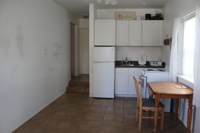 Building Photo - 603 Madison Ave