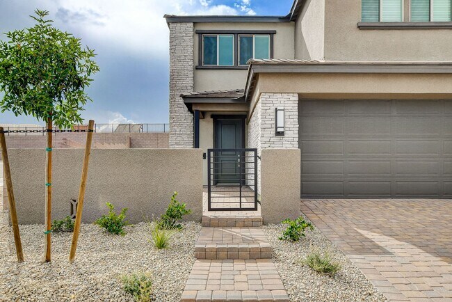 Building Photo - Spacious 3-Bed Summerlin Home with Den, Lo...