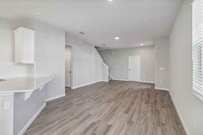 Building Photo - Beautiful Brand New 3/2.5 Townhome W/ 2 Ca...