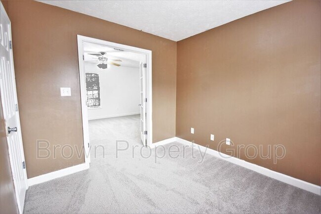 Building Photo - 141 Pender Rd